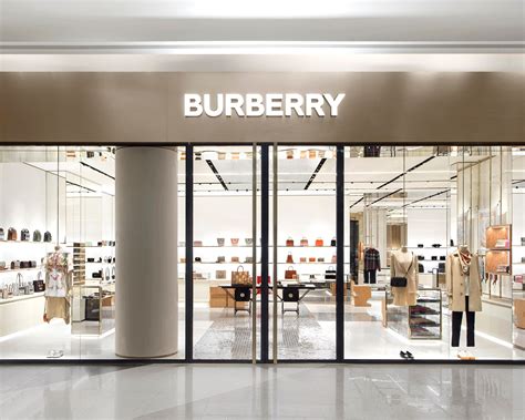 burberry shop paragon